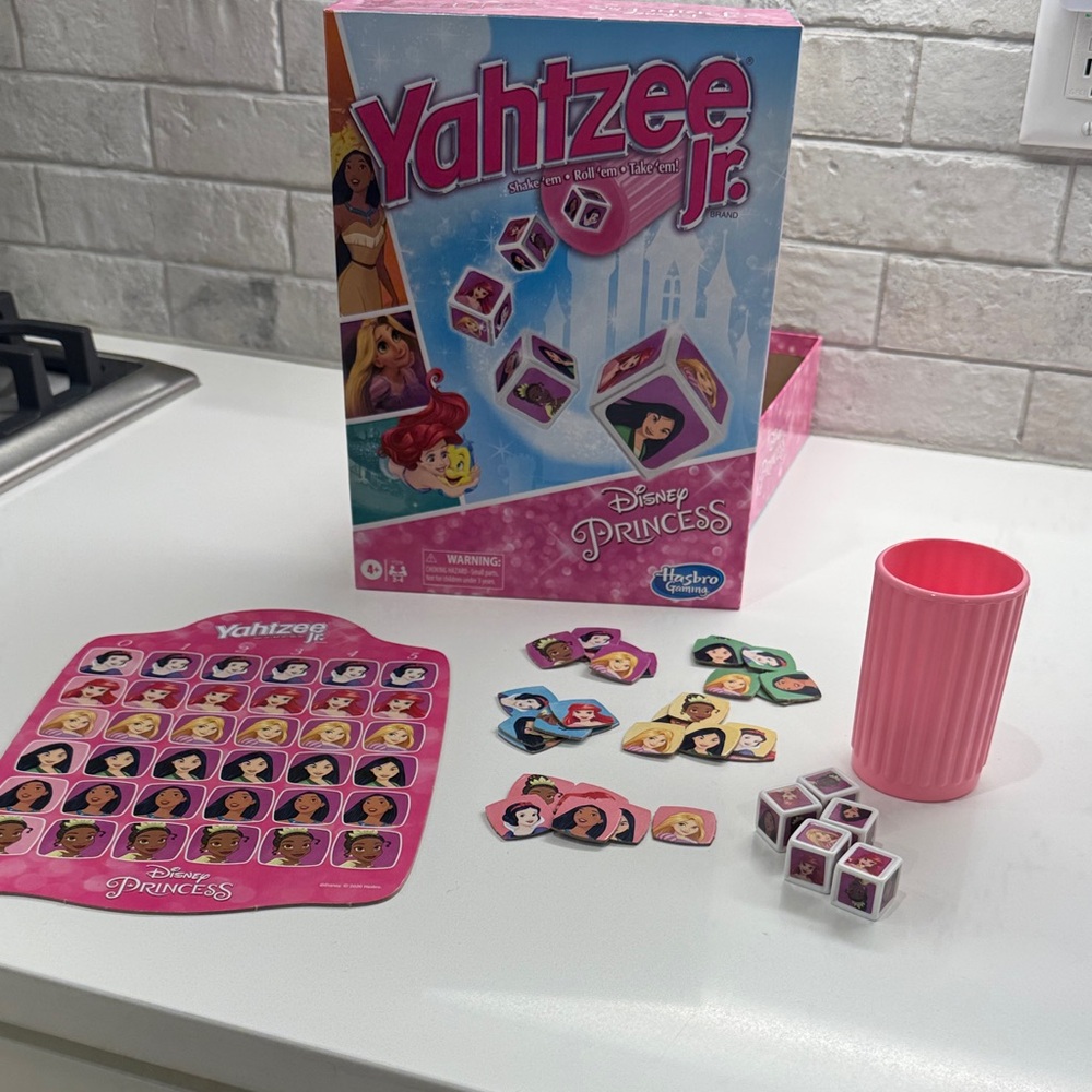 Hasbro Yahtzee Jr. Disney Princess Pink Game Set